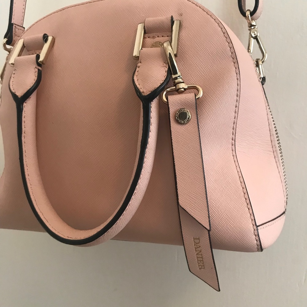 Danier | Blush Leather Dome Satchel Purse - Picture 4 of 8